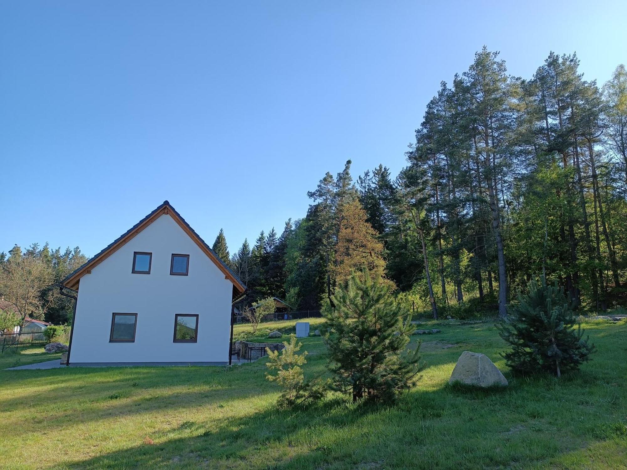Klidna Lokalita Na Kraji Lesa, Cely Dum S Uschovnu Kol Villa Nová Bystřice Eksteriør bilde